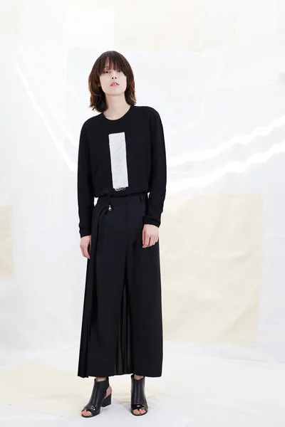 Look 11